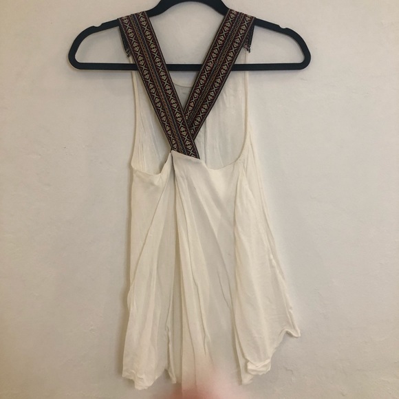 Do+Be open back top with geometric traps and back - Picture 2 of 5